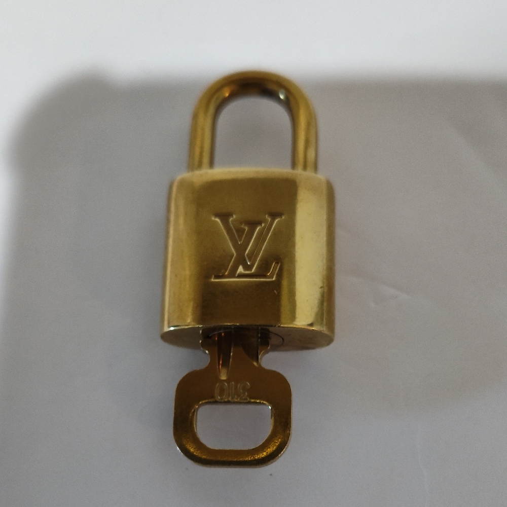 Louis Vuitton Luxurious Gold Lock and Key #310